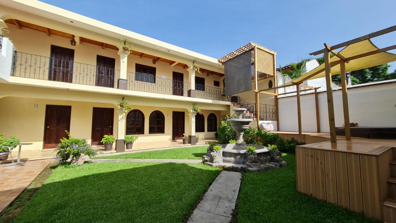 Nico Hotel Antigua Buitenkant foto